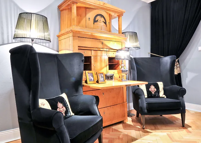 Boutique Sir & Lady Astor - The Charming 酒店 3*