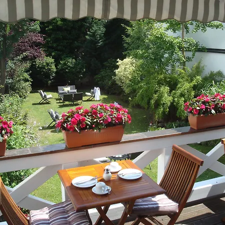Boutique Sir & Lady Astor - The Charming 3* Düsseldorf