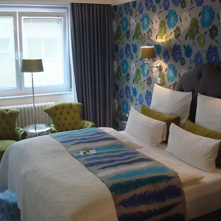 Hotel Boutique Sir & Lady Astor - The Charming Dusseldorf