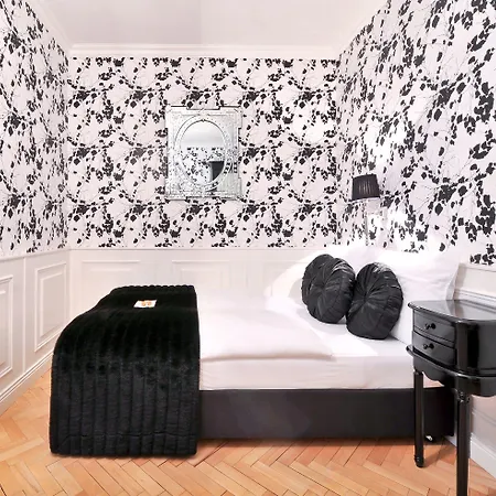 Boutique Sir & Lady Astor - The Charming 3*