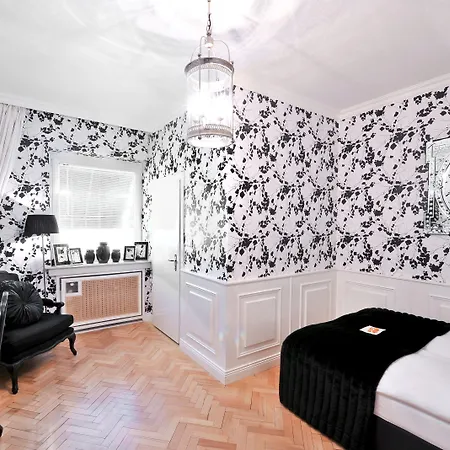Boutique Sir & Lady Astor - The Charming