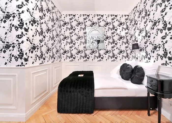 Boutique Sir & Lady Astor - The Charming 3* דיסלדורף