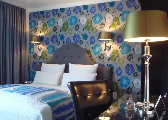 Boutique Sir & Lady Astor - The Charming 3* דיסלדורף