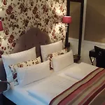 Boutique Sir & Lady Astor - The Charming